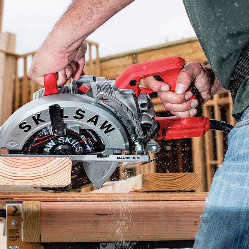 SKILSAW 7-1/4 In. 15-Amp Lightweight Magnesium Worm Drive Circular Saw