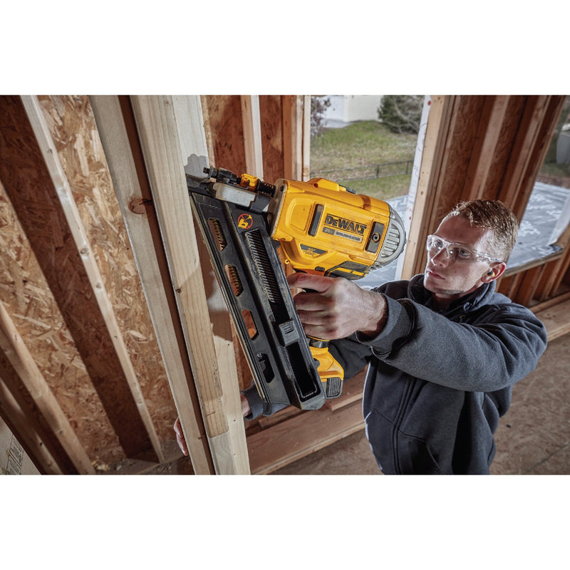 DEWALT 20V MAX XR Brushless 30 Degree Cordless Framing Nailer Kit with 4.0 Ah Battery & Charger