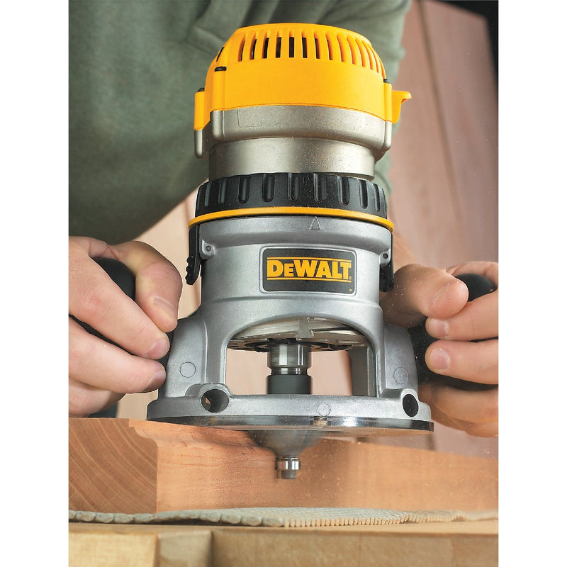 DEWALT 11-Amp 1.75 HP Fixed Based Router