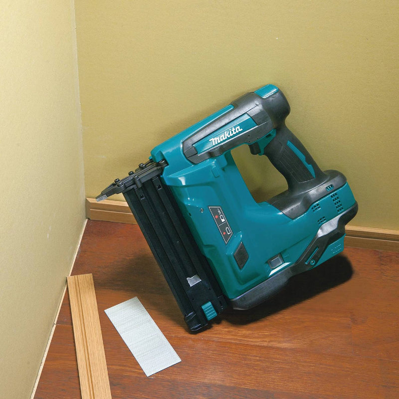 Makita 18 Volt LXT Lithium-Ion 16-Gauge 2-1/2 In. Cordless Finish Nailer (Tool Only)