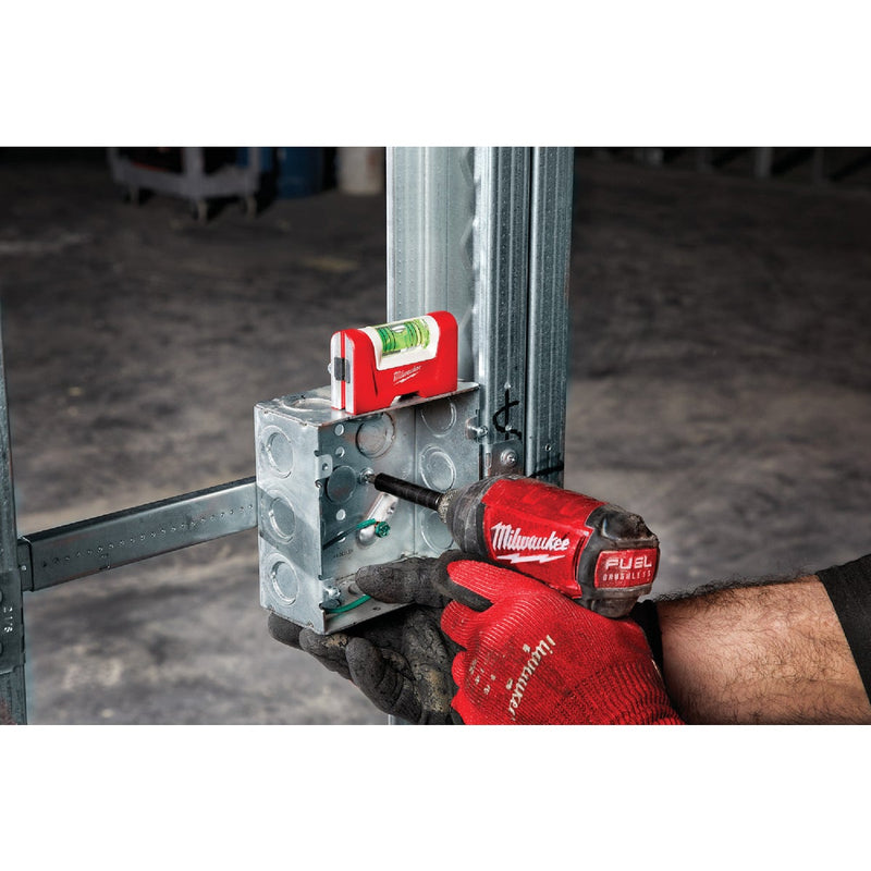 Milwaukee 3 In. Magnetic Pocket Level