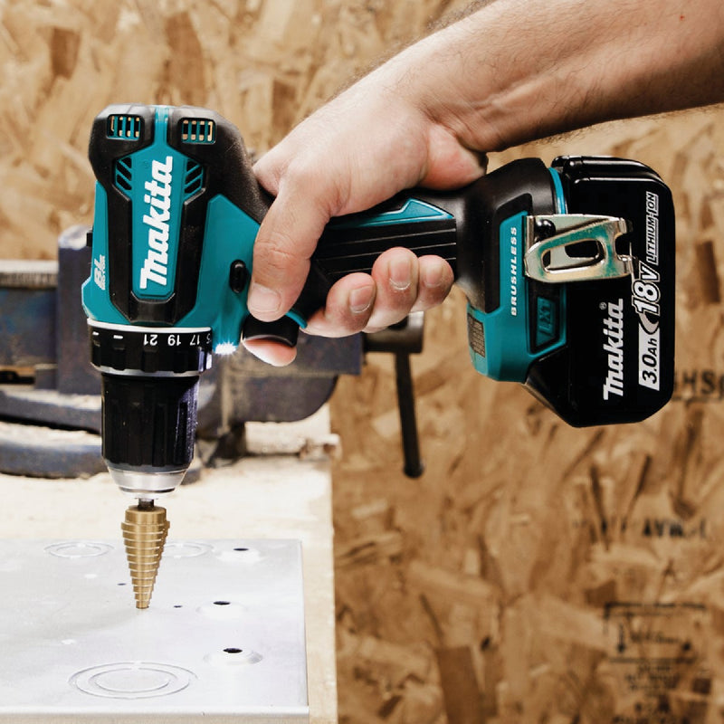 Makita 18-Volt LXT Lithium-Ion 1/2 In. Brushless Cordless Drill/Driver Kit