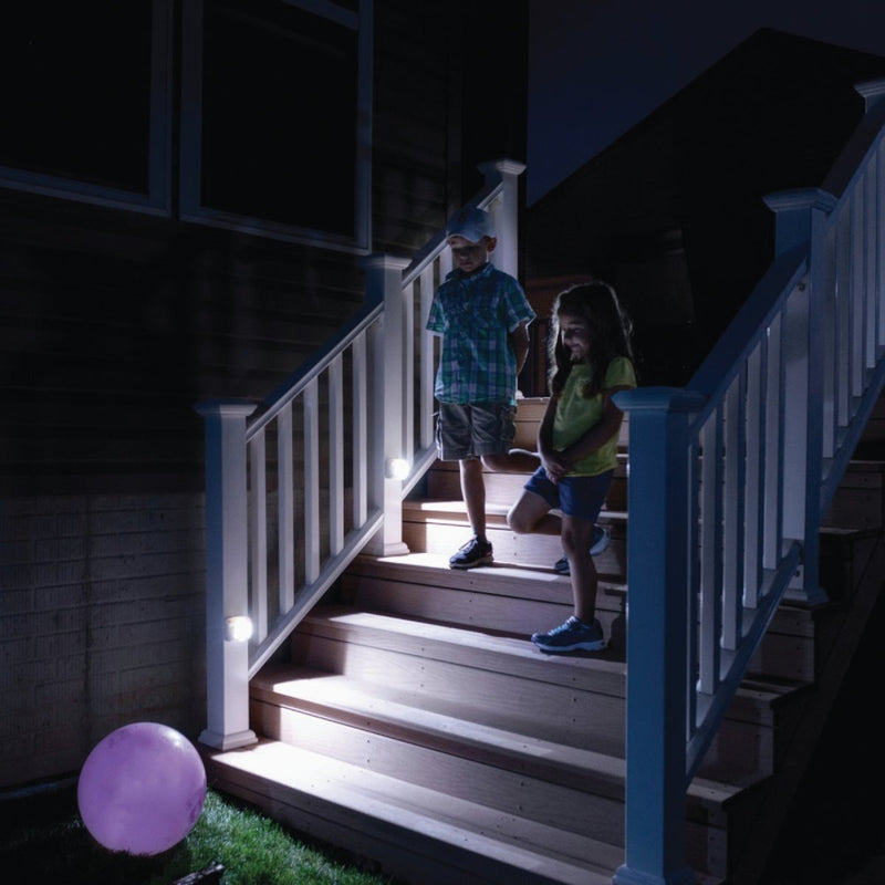 Mr. Beams 35-Lumen White Motion Sensing/Dusk-To-Dawn Outdoor Battery Operated Step LED Light Fixture