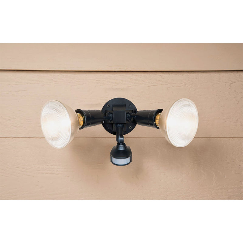 Halo Black Motion Sensing Dusk To Dawn Incandescent Floodlight Fixture