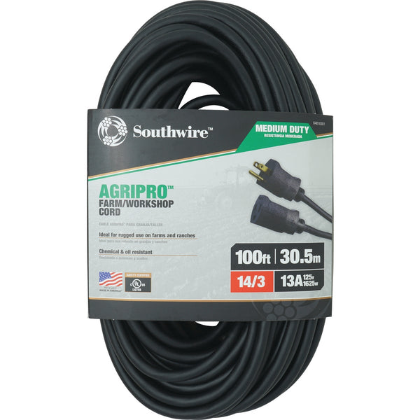 Southwire AgriPro 100 Ft. 14/3 Medium-Duty Farm Extension Cord