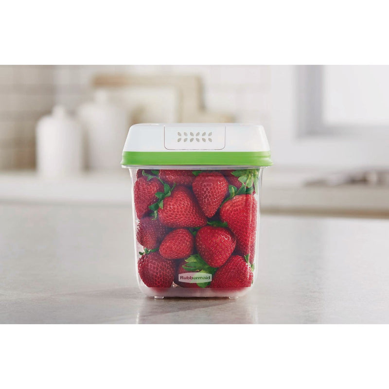 Rubbermaid FreshWorks Produce Saver 7.2 C. Clear Medium Food Storage Container