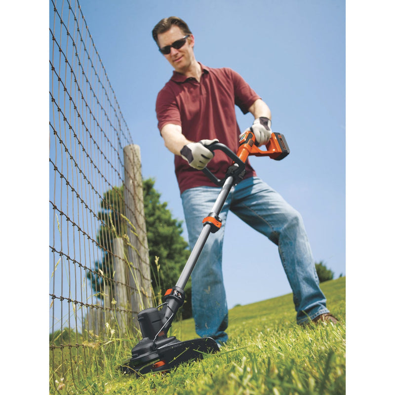 Black & Decker 40V MAX 13 In. Lithium Ion Straight Cordless String Trimmer With PowerCommand