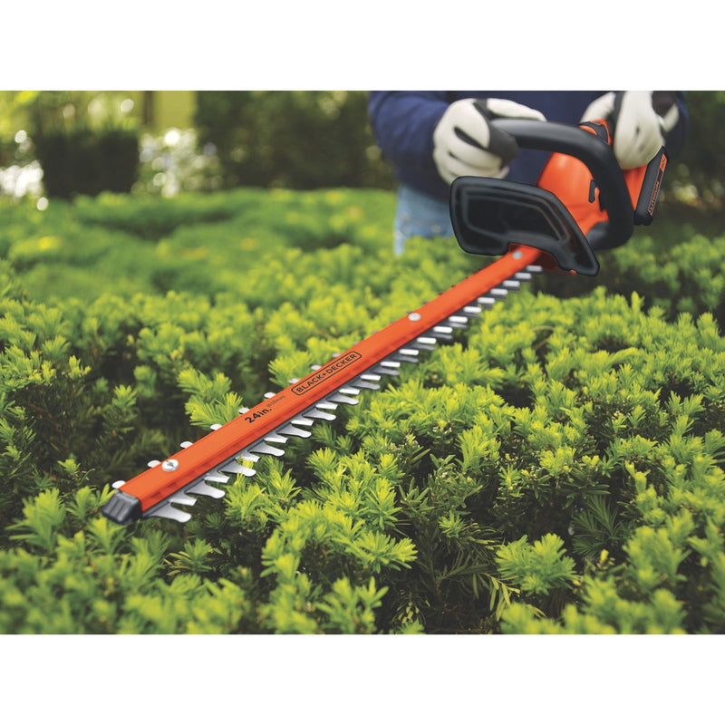 Black & Decker 24 In. 40V Lithium Ion Cordless Hedge Trimmer