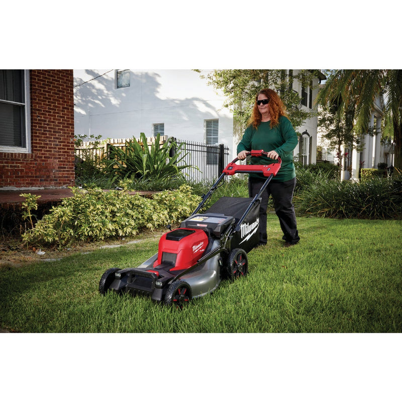 Milwaukee M18 FUEL 21 In. Brushless Self-Propelled Dual Battery Cordless Lawn Mower Kit with (2) 12.0 Ah Batteries & Charger