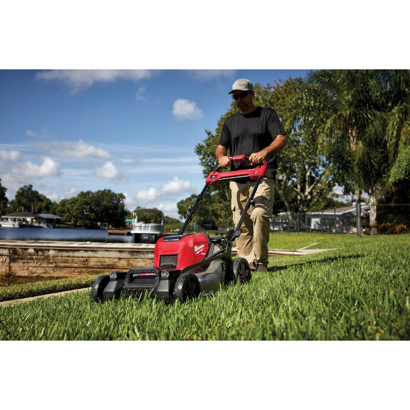 Milwaukee M18 FUEL 21 In. Brushless Self-Propelled Dual Battery Cordless Lawn Mower Kit with (2) 12.0 Ah Batteries & Charger