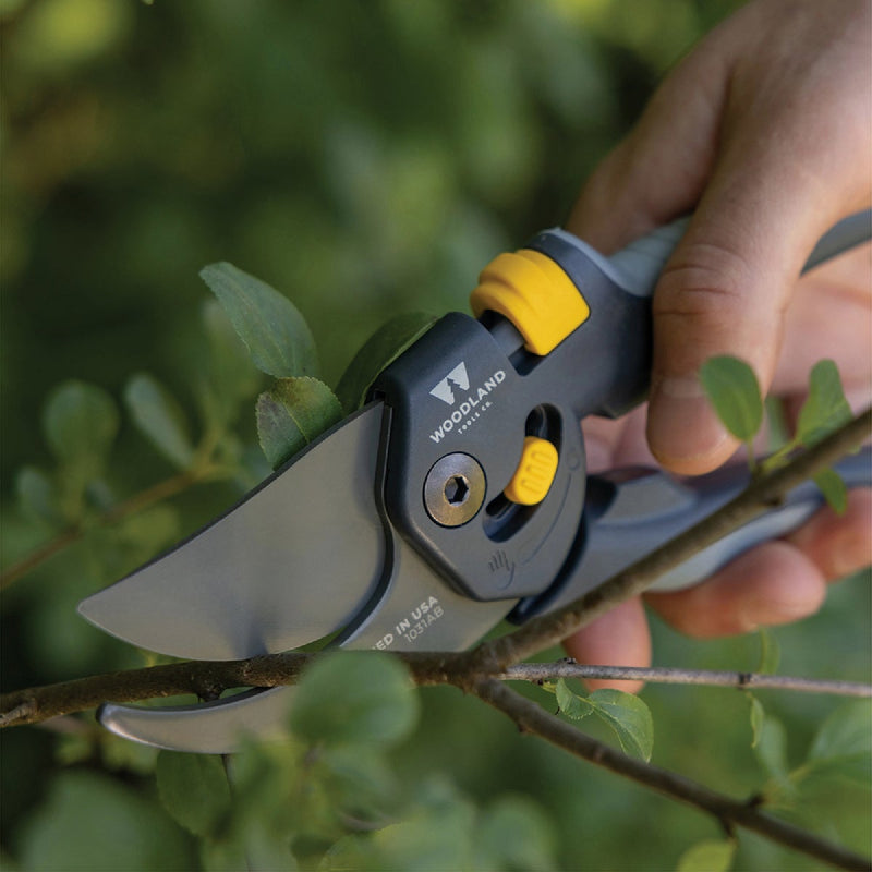 Woodland 8.38 In. Adjustable Heavy Duty Bypass Pruner