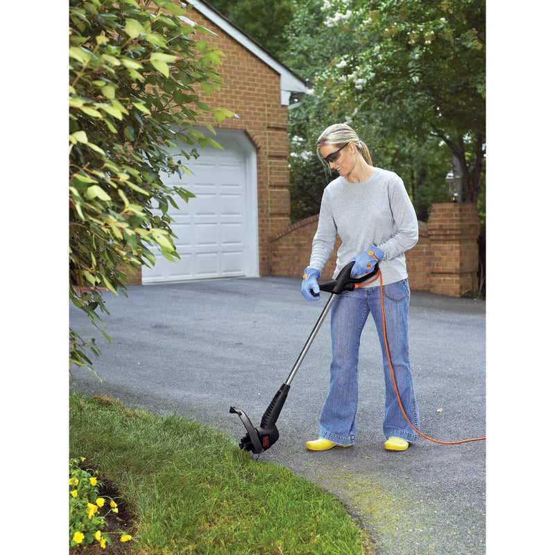 Black & Decker 12 In. 3.5-Amp Corded Electric String Trimmer Edger